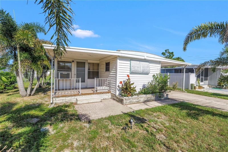 2439 Santiago Dr, Holiday, FL 34690