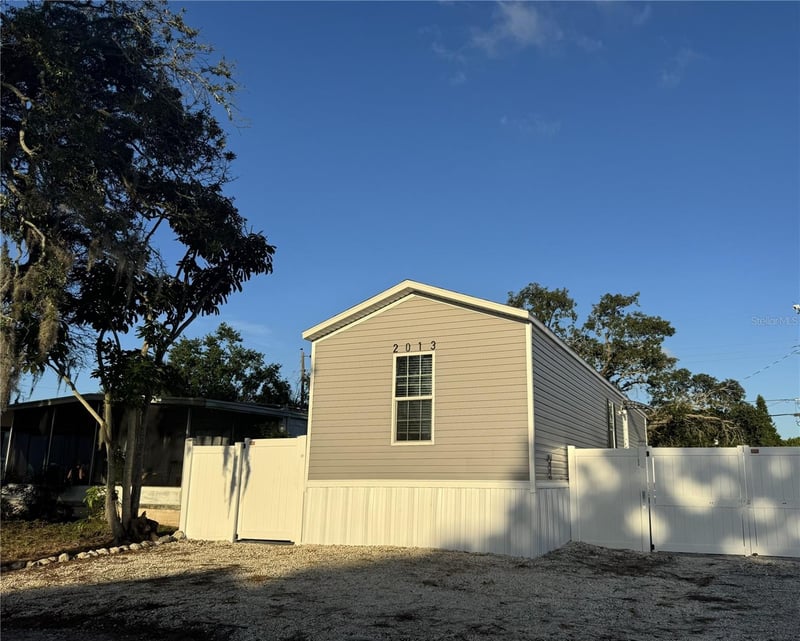2013 Kepner Dr, Holiday, FL 34691