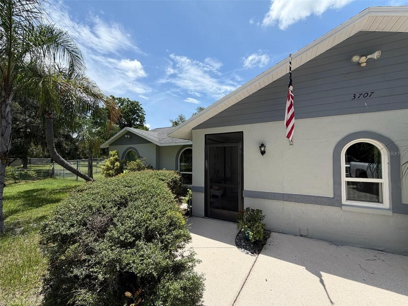 3707 36th St, Bradenton, FL 34208