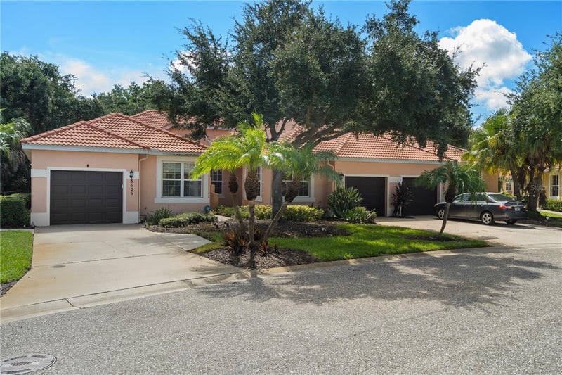 5626 Cortina Ln, Palmetto, FL 34221