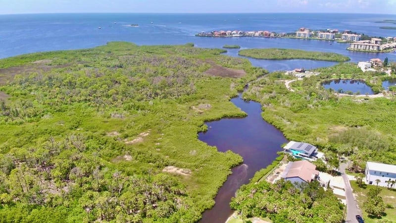 Wells Ct, Port Richey, FL 34668