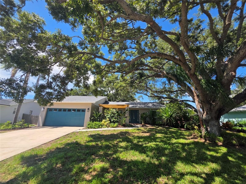 7708 9th Ave Dr, Bradenton, FL 34209