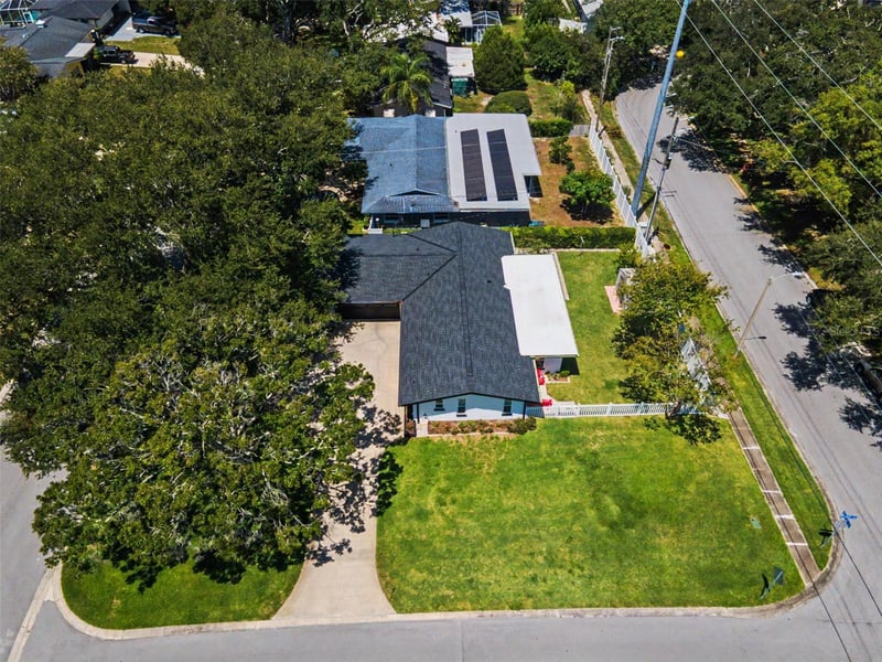 1666 Souvenir Dr, Clearwater, FL 33755