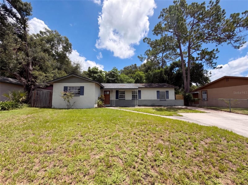 7018 Lynwood Dr, Tampa, FL 33637