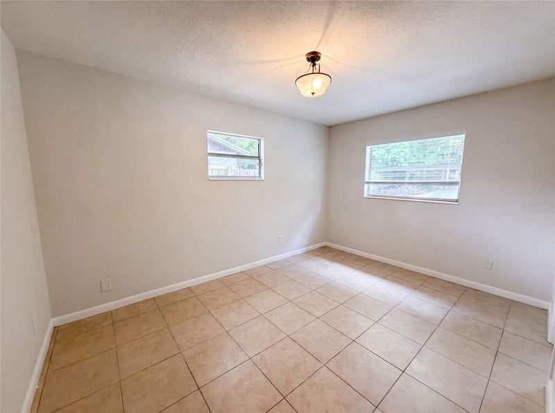 7018 Lynwood Dr, Tampa, FL 33637