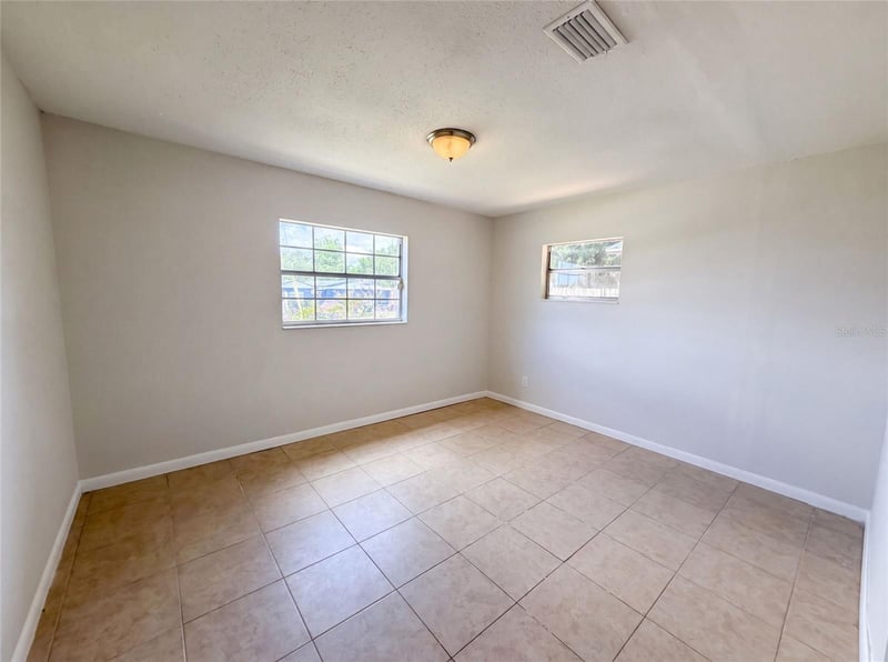 7018 Lynwood Dr, Tampa, FL 33637