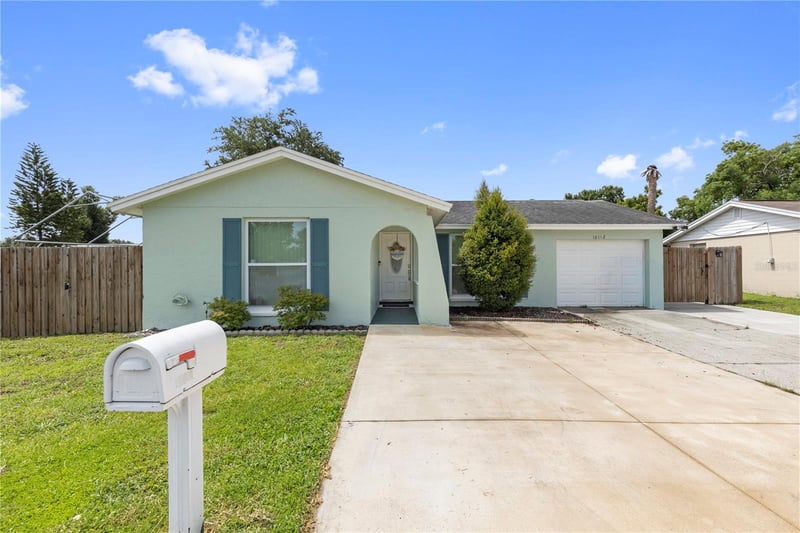 10112 Enchanted Oaks Ct, Tampa, FL 33615