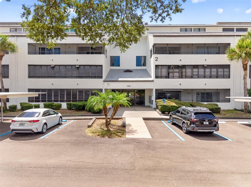 2581 Countryside Blvd #2210, Clearwater, FL 33761