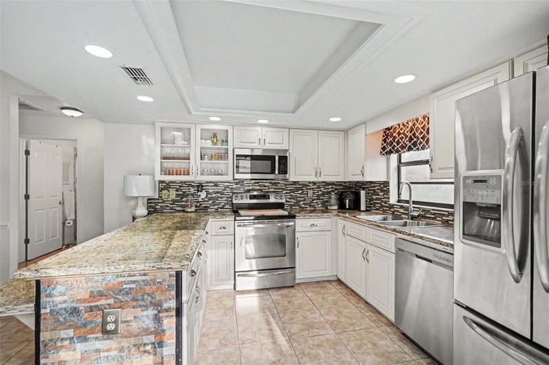 37147 Foxrun Pl, Zephyrhills, FL 33542