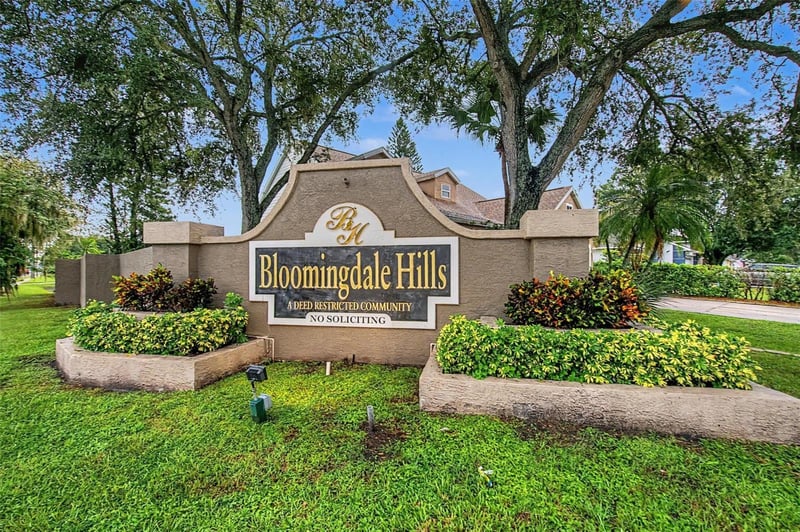 6222 Crickethollow Dr, Riverview, FL 33578