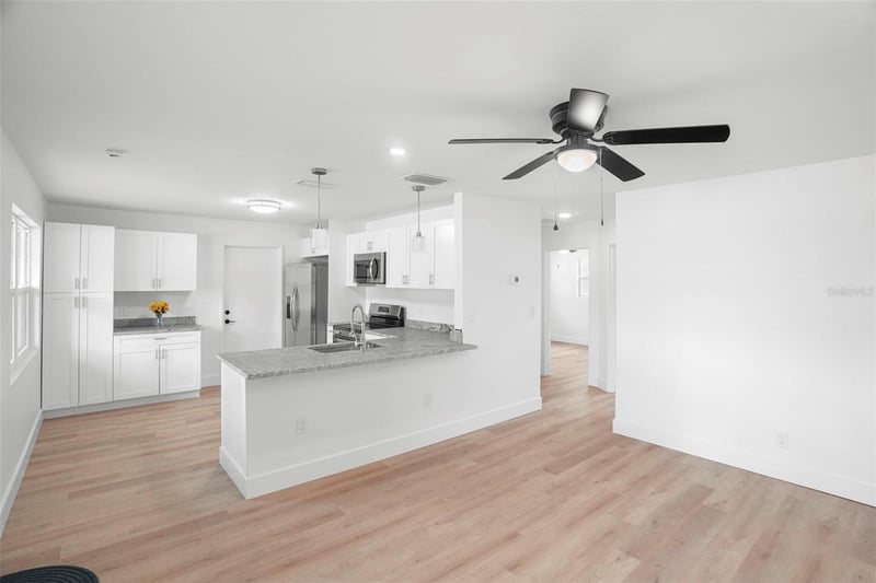 4406 W Wallace Ave, Tampa, FL 33611