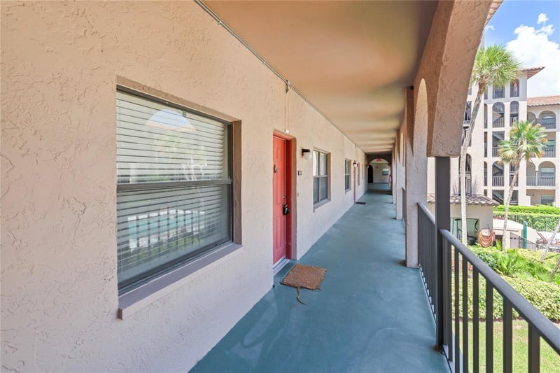 6150 Gulfport Blvd S #202, Gulfport, FL 33707