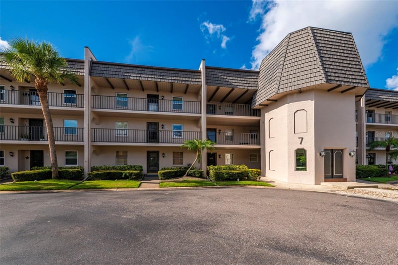 719 Cordova GREEN #719, Seminole, FL 33777