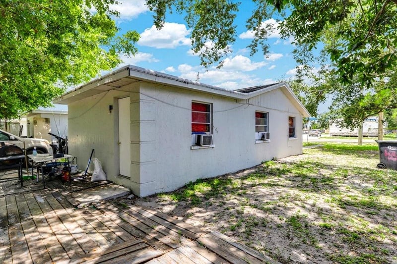 4306 9th St E, Bradenton, FL 34208