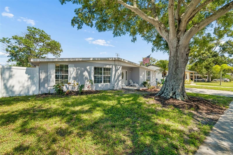 6330 S Renellie Ct, Tampa, FL 33616