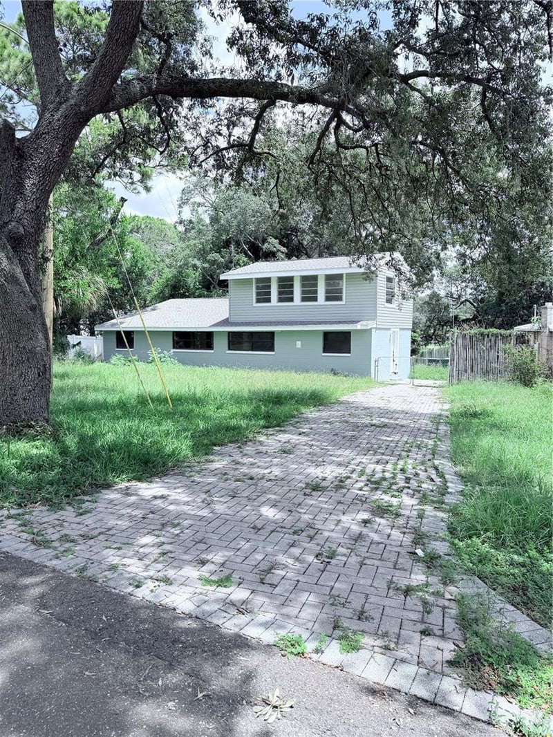 10801 N Edison Ave, Tampa, FL 33612