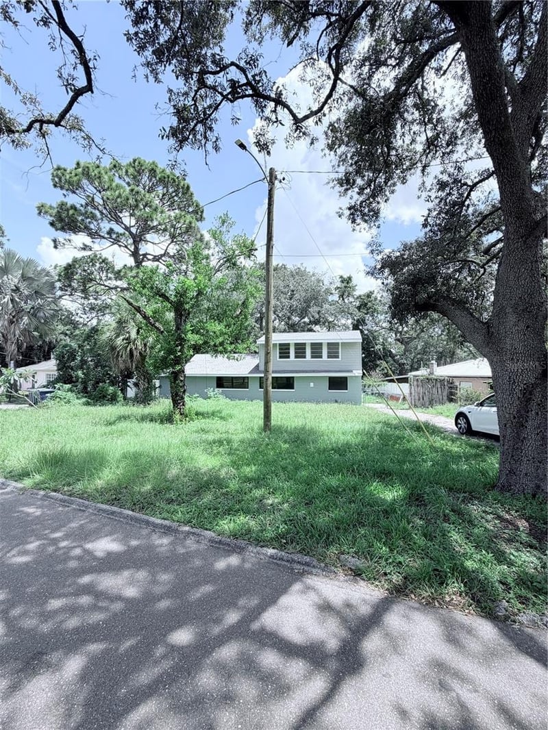 10801 N Edison Ave, Tampa, FL 33612