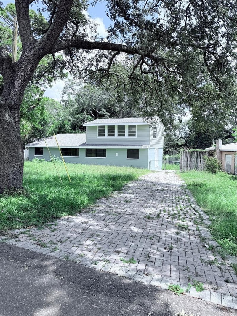 10801 N Edison Ave, Tampa, FL 33612