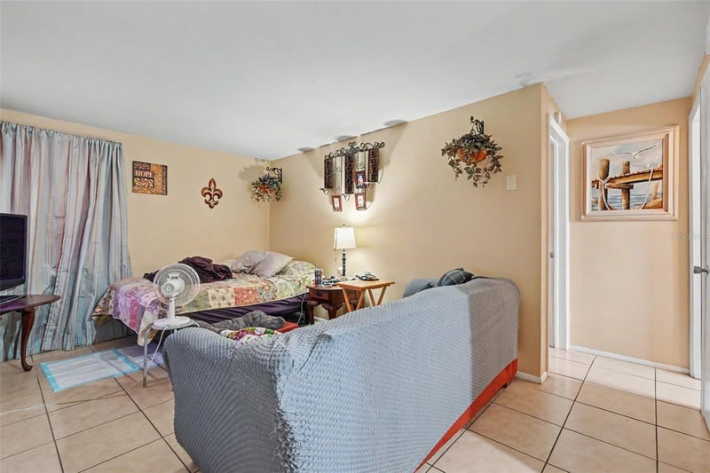 5513 Oceanic Rd, Holiday, FL 34690