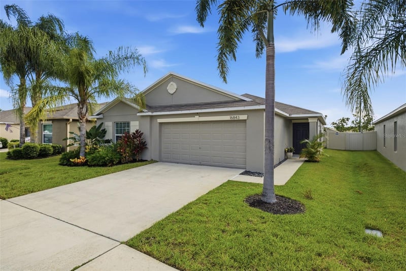 16843 Peaceful Valley Dr, Wimauma, FL 33598