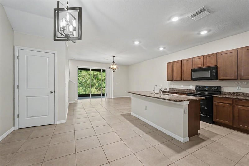 1918 Hovenweep Rd, Wesley Chapel, FL 33543