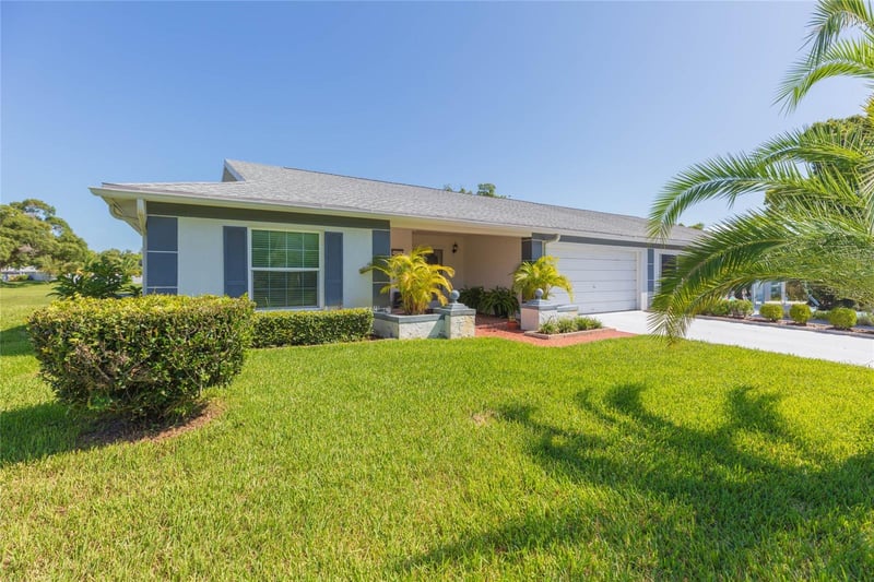 8423 Pebble Dr, Port Richey, FL 34668