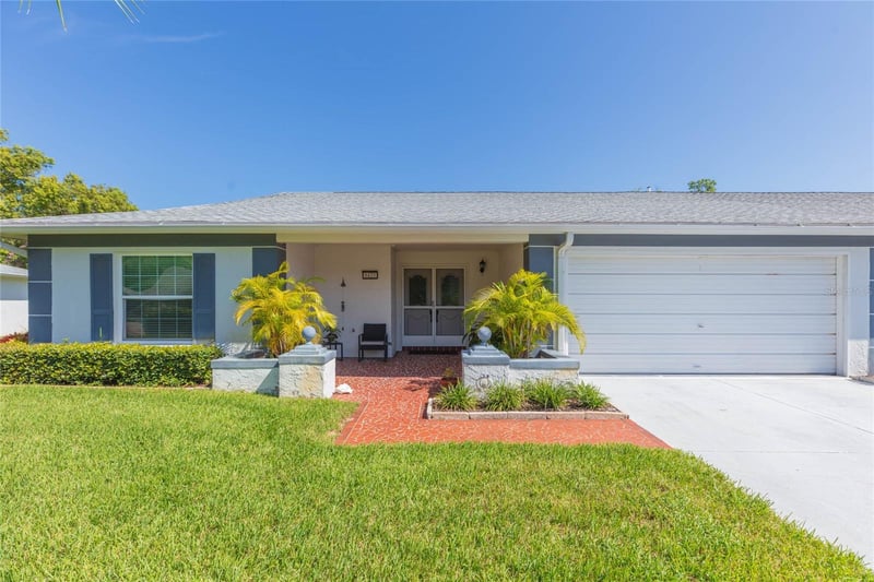 8423 Pebble Dr, Port Richey, FL 34668
