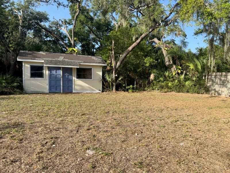 9901 Davis St, Gibsonton, FL 33534