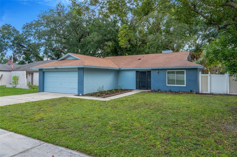 17717 Cranbrook Dr, Lutz, FL 33549