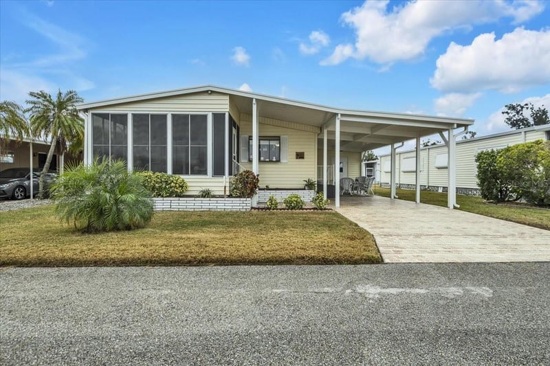 808 53rd Ave E #209, Bradenton, FL 34203