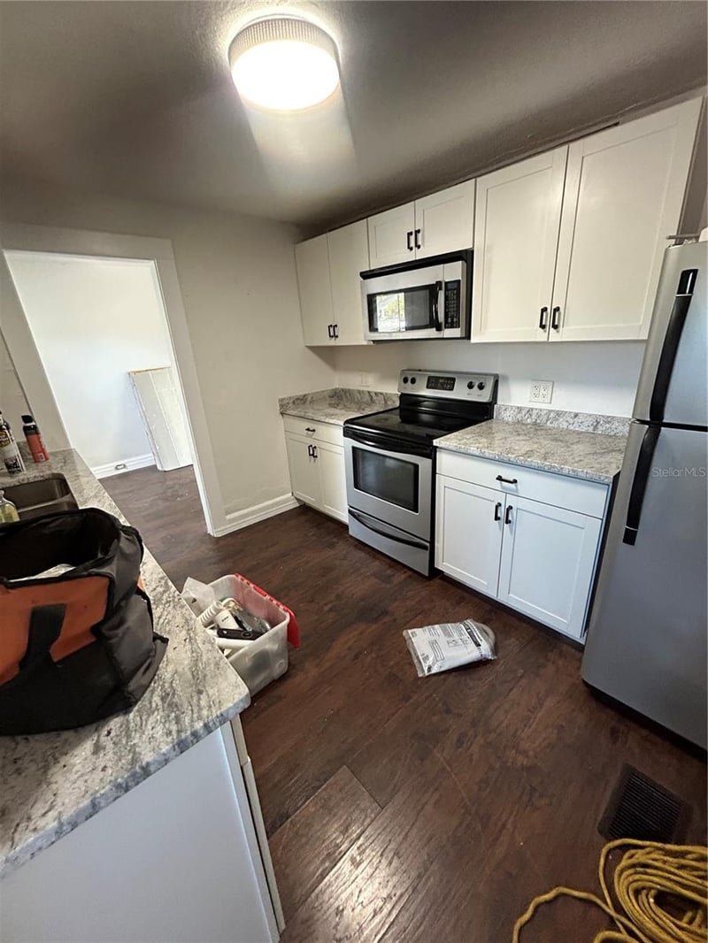 2321 Trelain Dr S, St Petersburg, FL 33712