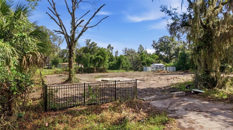 39211 Jarvis St, Dade City, FL 33523