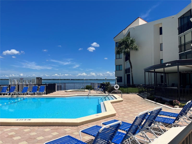 5541 Puerta Del Sol Blvd S #118, St Petersburg, FL 33715