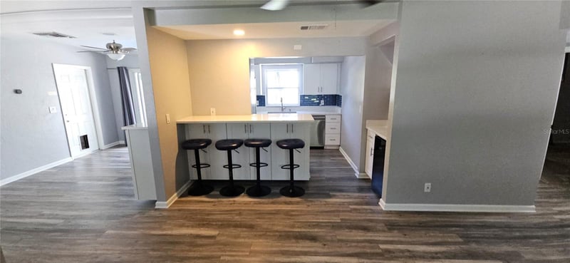 10709 115th Ave, Seminole, FL 33778