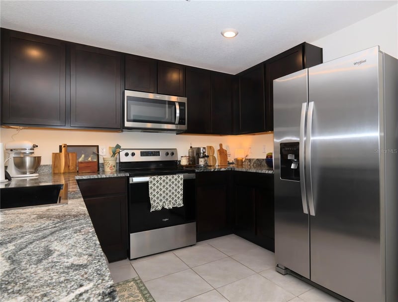 13726 Whiskey Daisy Dr, Dade City, FL 33525