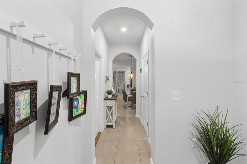 417 Newmont Cir, Ruskin, FL 33570