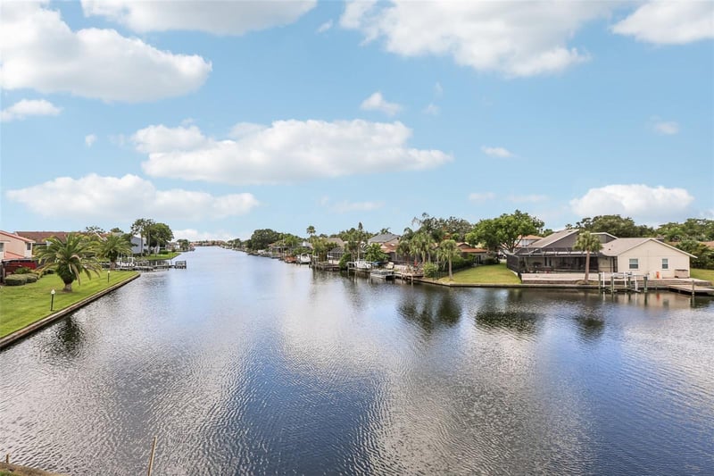 6325 Newtown Cir #25B2, Tampa, FL 33615