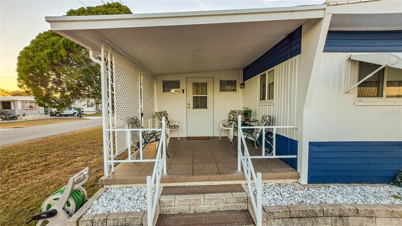 5227 Betty St, Zephyrhills, FL 33542