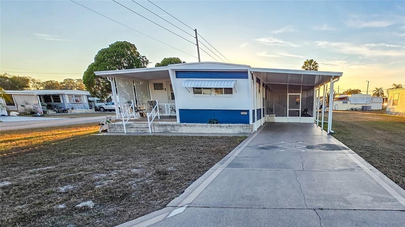 5227 Betty St, Zephyrhills, FL 33542