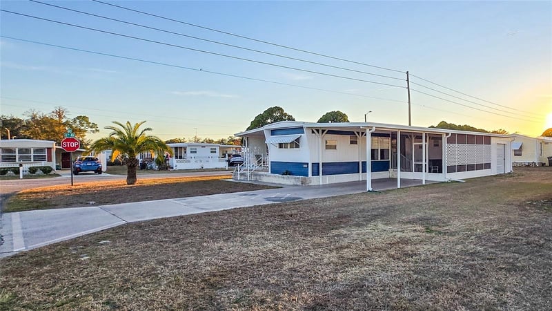 5227 Betty St, Zephyrhills, FL 33542