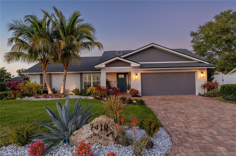 7410 2nd Ave NW, Bradenton, FL 34209