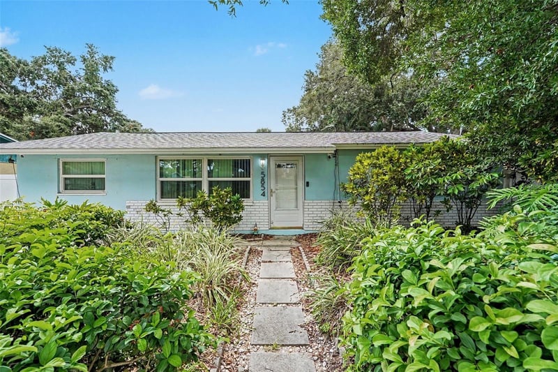 5854 93rd Ave N, Pinellas Park, FL 33782