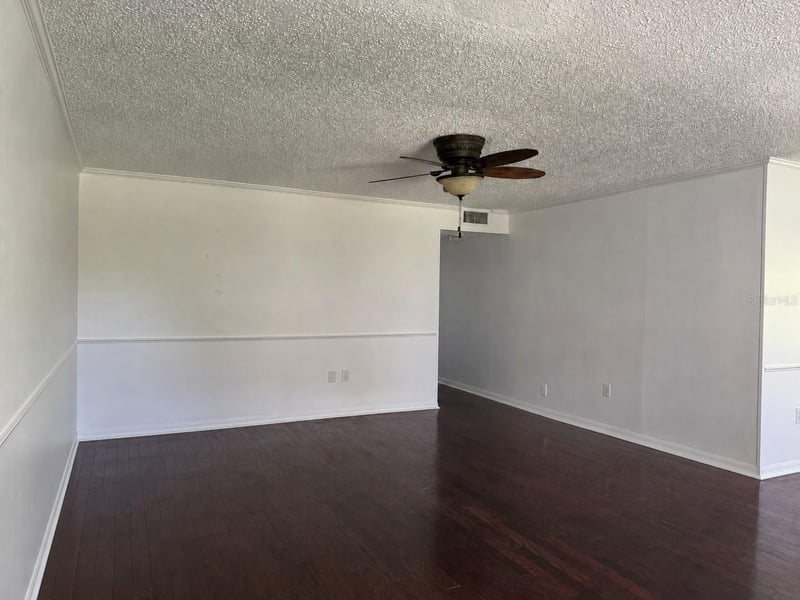 350 79th Ave N #102, St Petersburg, FL 33702
