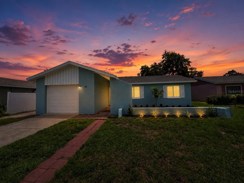 613 5th Ave SE, Largo, FL 33771
