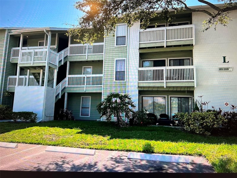 455 Alt 19 S #202, Palm Harbor, FL 34683