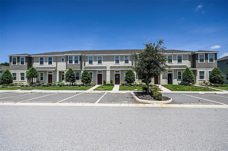 6130 Fairmont Ln, Palmetto, FL 34221