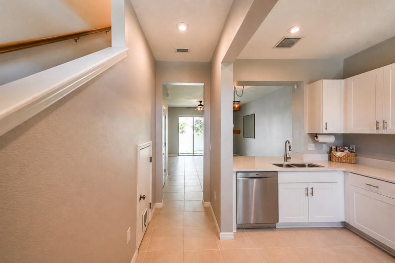 6130 Fairmont Ln, Palmetto, FL 34221