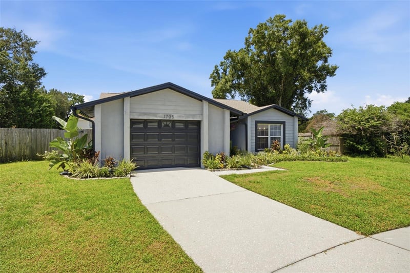 1705 Cinnabar Ct, Brandon, FL 33510