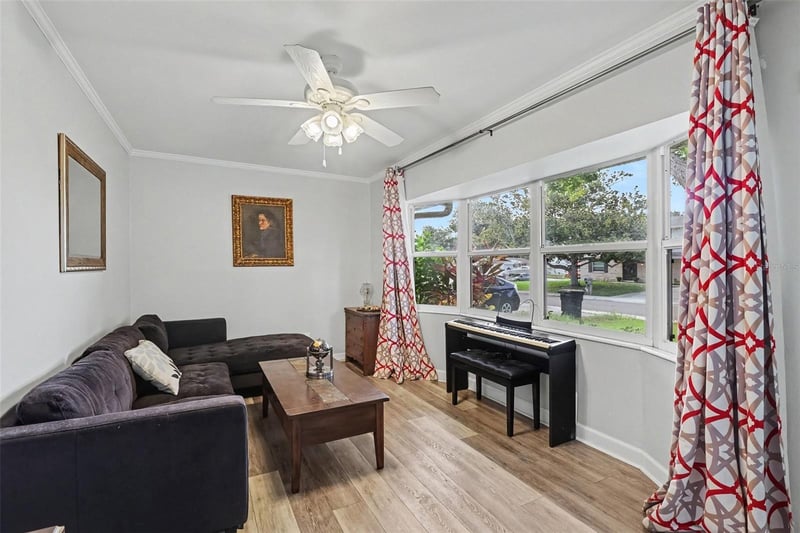 12321 82nd Ave, Seminole, FL 33772