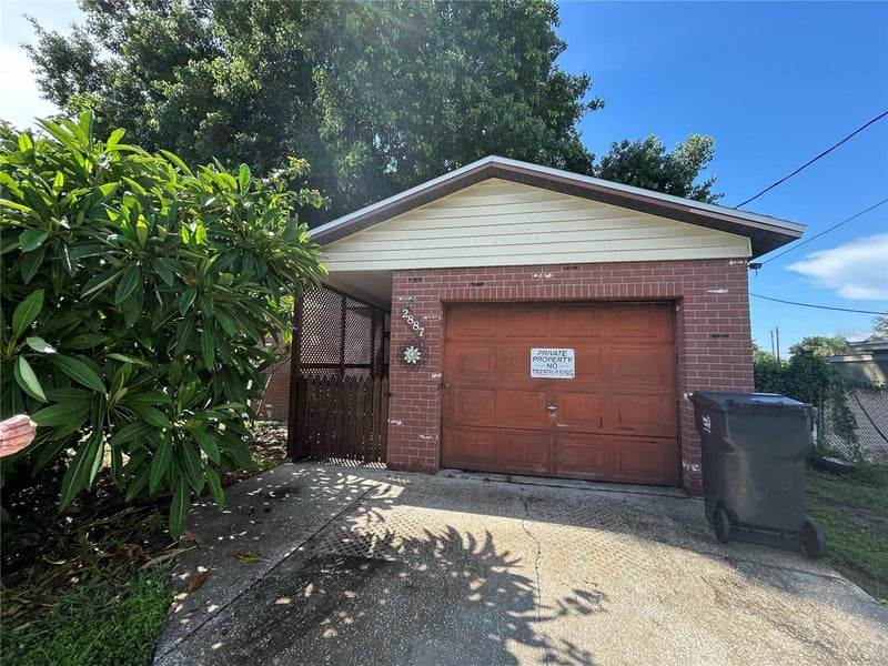 2887 Division Dr N, St Petersburg, FL 33714